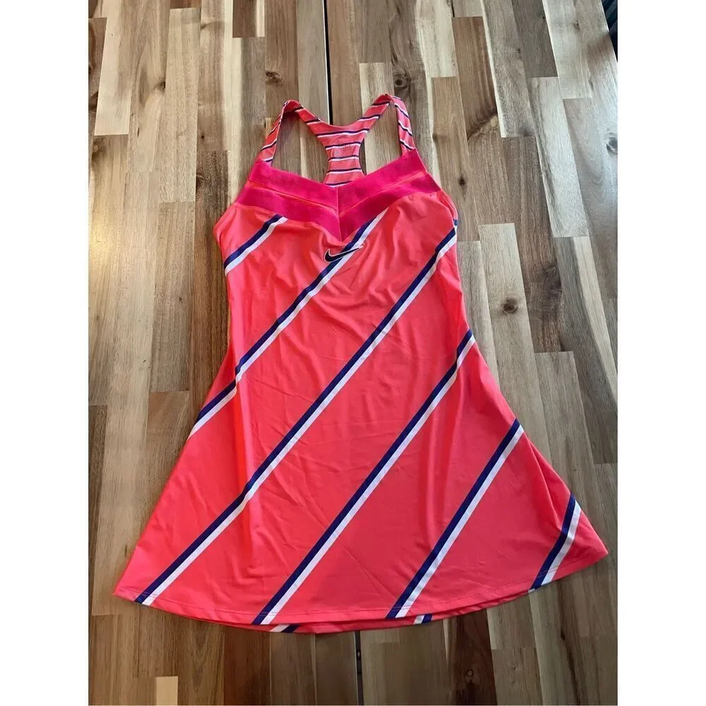 Nike Women's Slim Fit Tennis Court Dress
